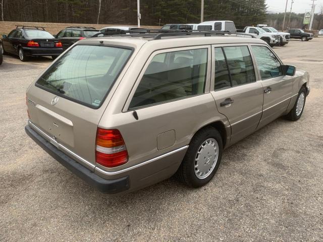 WDBEA90E8NF223067 - 1992 MERCEDES-BENZ 300 TE BEIGE photo 4