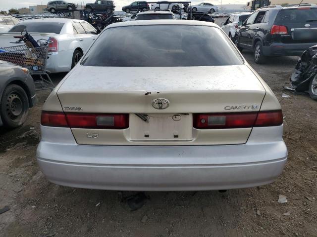 JT2BG22K7W0190024 - 1998 TOYOTA CAMRY CE TAN photo 6