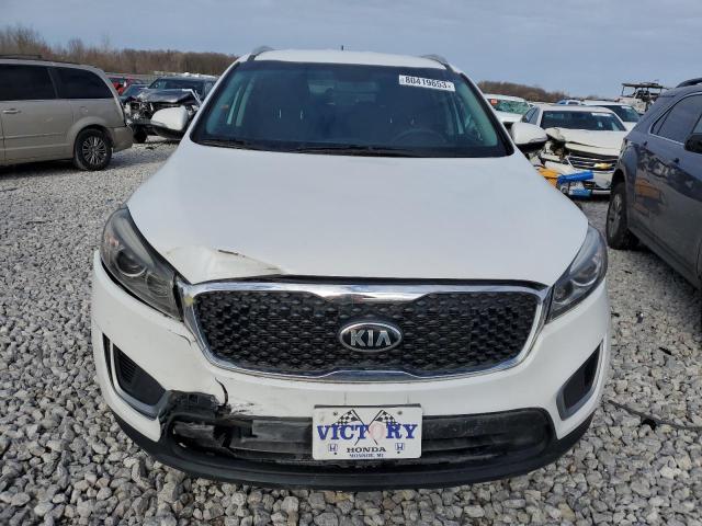 5XYPGDA50HG215492 - 2017 KIA SORENTO LX WHITE photo 5