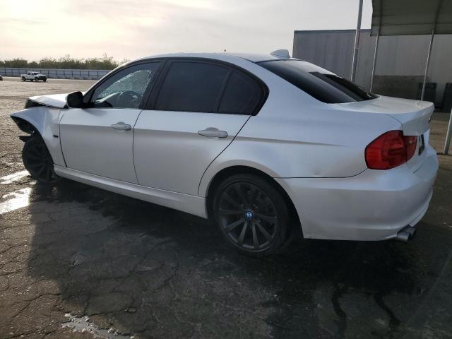 WBAPH5C54BA446965 - 2011 BMW 328 I SULEV WHITE photo 2