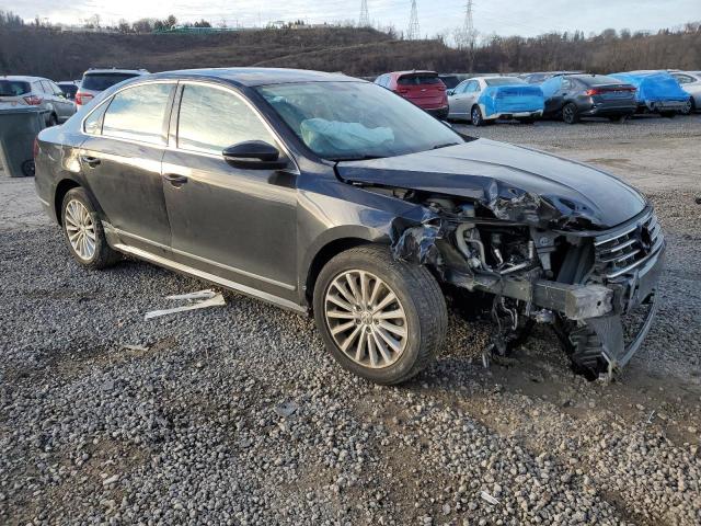 1VWBT7A32HC044574 - 2017 VOLKSWAGEN PASSAT SE BLACK photo 4