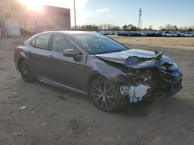 4T1G11AK9MU616615 - 2021 TOYOTA CAMRY SE GRAY photo 4