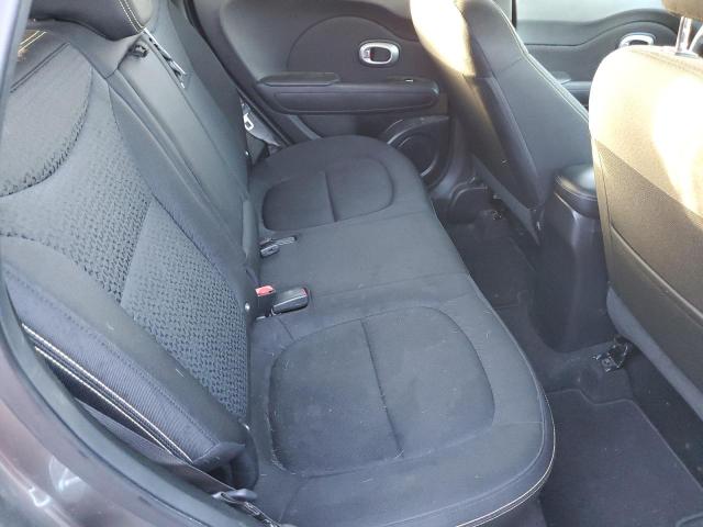 KNDJP3A58J7525778 - 2018 KIA SOUL + 灰色 照片 10