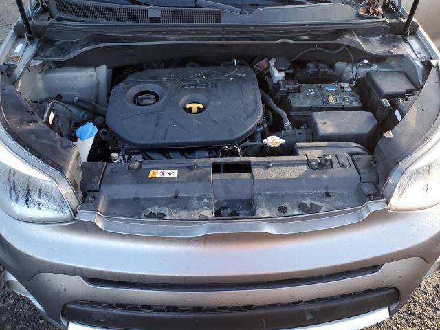 KNDJP3A58J7525778 - 2018 KIA SOUL + 灰色 照片 11