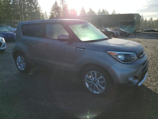 KNDJP3A58J7525778 - 2018 KIA SOUL + 灰色 照片 4