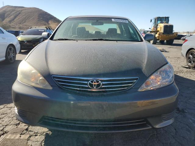 4T1BE32K75U573810 - 2005 TOYOTA CAMRY LE CHARCOAL photo 5