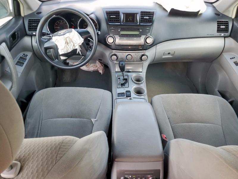 5TDZA3EHXAS003622 - 2010 TOYOTA HIGHLANDER RED photo 8