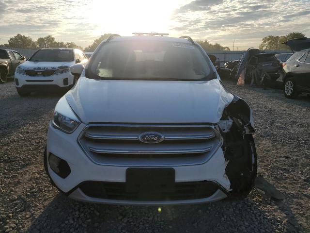 1FMCU9GD3JUA77935 - 2018 FORD ESCAPE SE თეთრი ფოტო 5