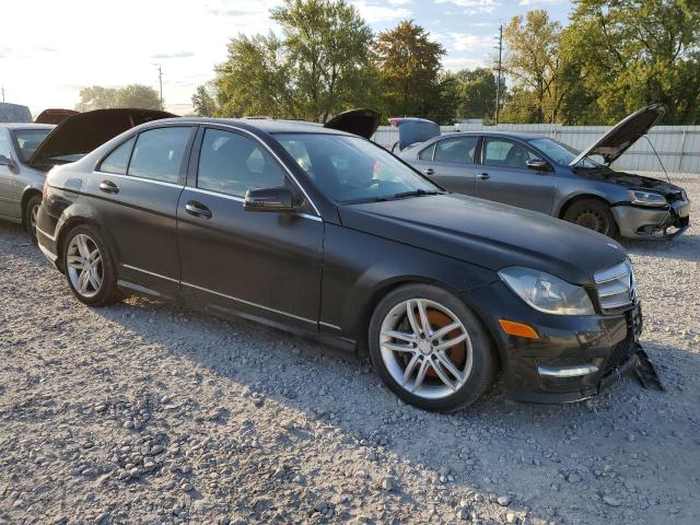 WDDGF8AB4DA864700 - 2013 MERCEDES-BENZ C 300 4MATIC BLACK photo 4
