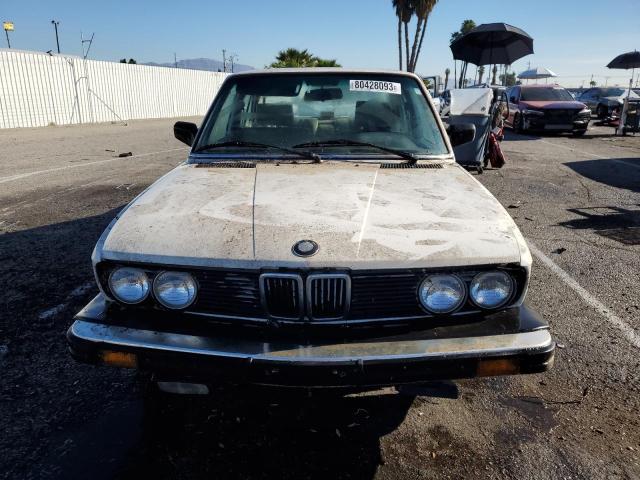 WBADC7407G0963352 - 1986 BMW 535 I WHITE photo 5