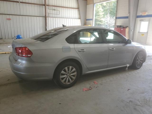 1VWAH7A38DC148011 - 2013 VOLKSWAGEN PASSAT S Argent photo 3