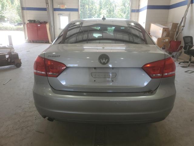 1VWAH7A38DC148011 - 2013 VOLKSWAGEN PASSAT S Argent photo 6