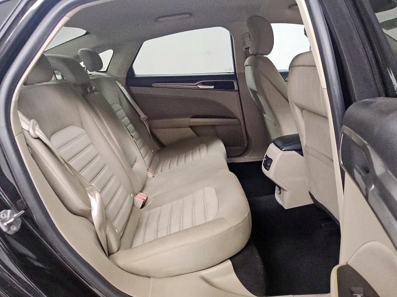 3FA6P0HD3KR203860 - 2019 FORD FUSION SE 黑色 照片 10