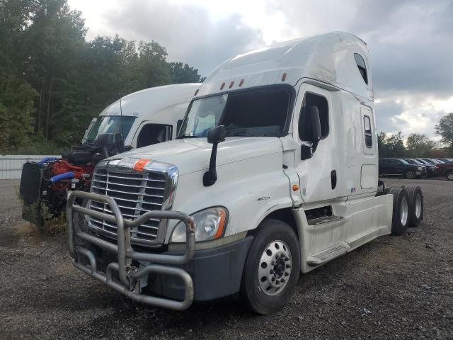 3AKJGLBG3ESFW0127 - 2014 FREIGHTLINER CASCADIA 1 WHITE photo 2