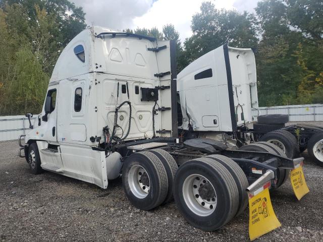 3AKJGLBG3ESFW0127 - 2014 FREIGHTLINER CASCADIA 1 WHITE photo 3
