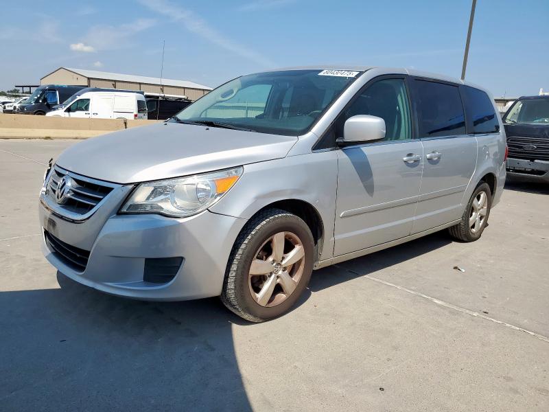 2009 VOLKSWAGEN ROUTAN SE, 