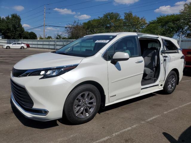 2021 TOYOTA SIENNA XLE, 