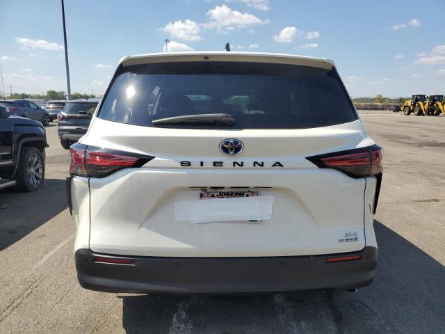 5TDYRKEC1MS046429 - 2021 TOYOTA SIENNA XLE WHITE photo 6