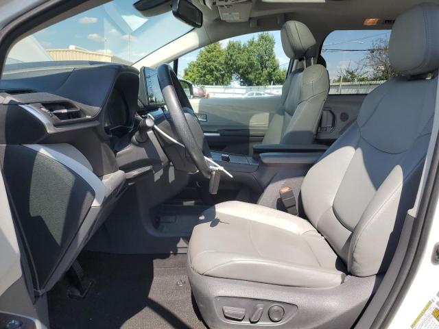 5TDYRKEC1MS046429 - 2021 TOYOTA SIENNA XLE WHITE photo 7