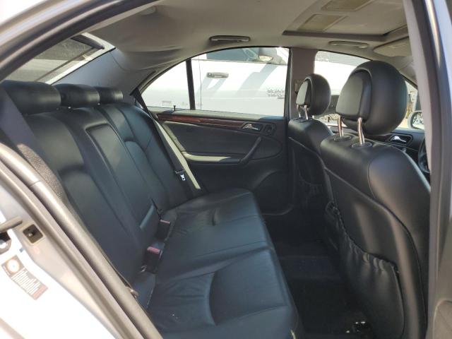 WDBRF61J41F099449 - 2001 MERCEDES-BENZ C 240 银色 照片 10