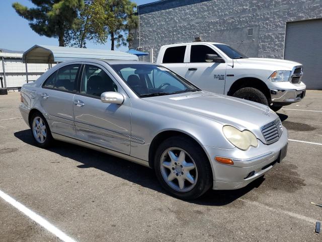 WDBRF61J41F099449 - 2001 MERCEDES-BENZ C 240 银色 照片 4