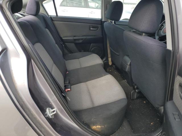 JM1BK12F861407917 - 2006 MAZDA 3 I GRAY photo 10