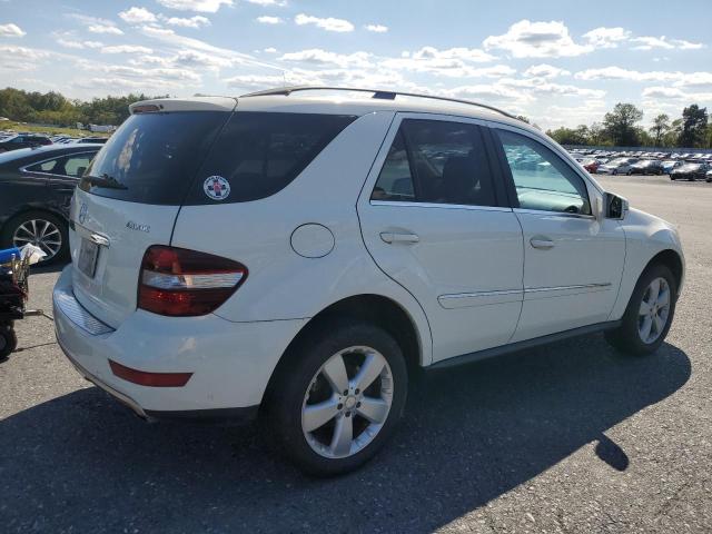 4JGBB8GB8BA735732 - 2011 MERCEDES-BENZ ML 350 4MATIC WHITE photo 3