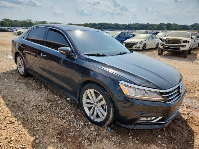 1VWBA7A39JC010899 - 2018 VOLKSWAGEN PASSAT SE შავი ფოტო 4