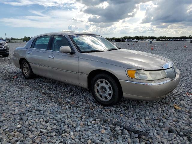 1LNHM82W2YY928344 - 2000 LINCOLN TOWN CAR SIGNATURE Բեժ լուսանկար 4
