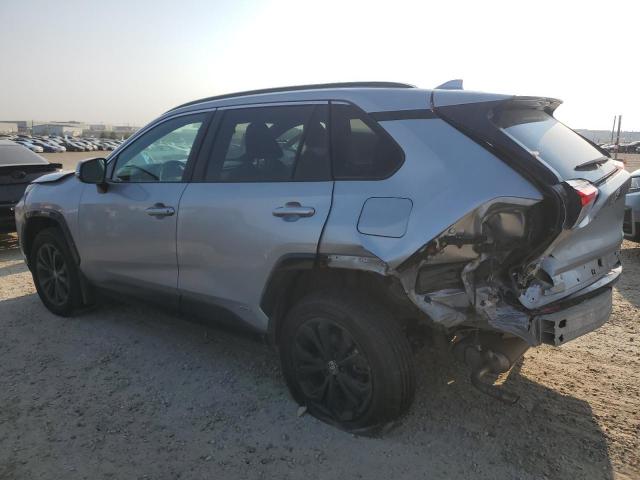 2T34WRFV8NW147113 - 2022 TOYOTA RAV4 SE SILVER photo 2