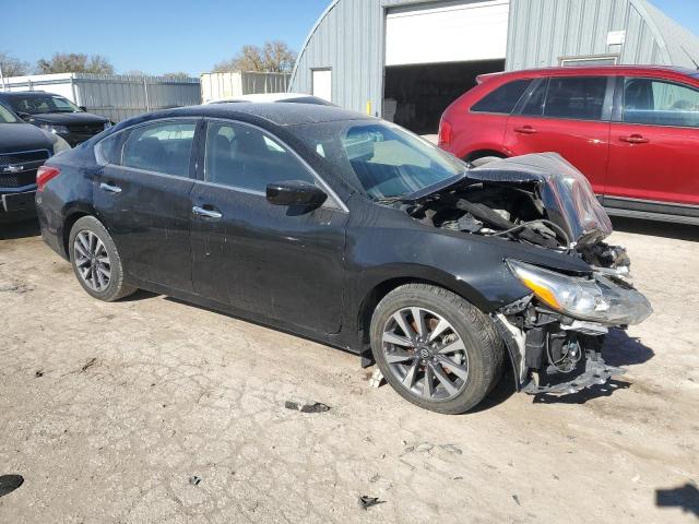 1N4AL3AP0HC271620 - 2017 NISSAN ALTIMA 2.5 BLACK photo 4