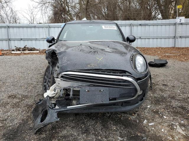 WMWXP5C56J2G61987 - 2018 MINI COOPER BLACK photo 5