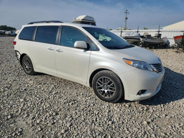 5TDYK3DC5FS571752 - 2015 TOYOTA SIENNA XLE WHITE photo 4