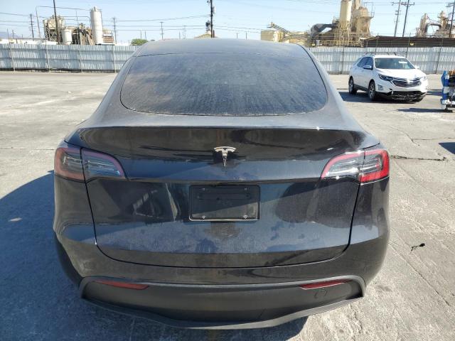 7SAYGDEDXSF313565 - 2025 TESLA MODEL Y GRAY photo 6