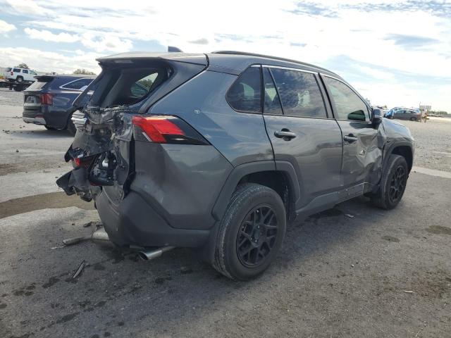 2T3W1RFV0LC075801 - 2020 TOYOTA RAV4 XLE GRAY photo 3