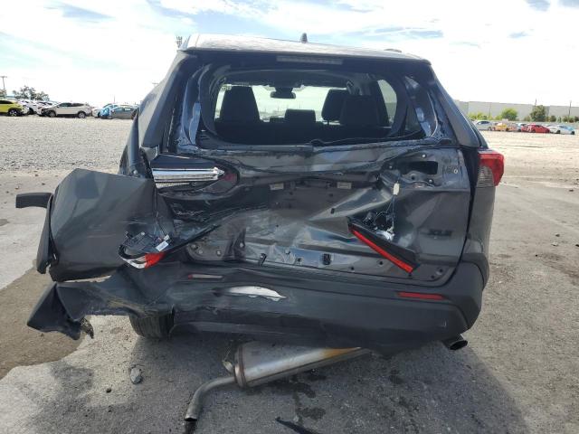 2T3W1RFV0LC075801 - 2020 TOYOTA RAV4 XLE GRAY photo 6