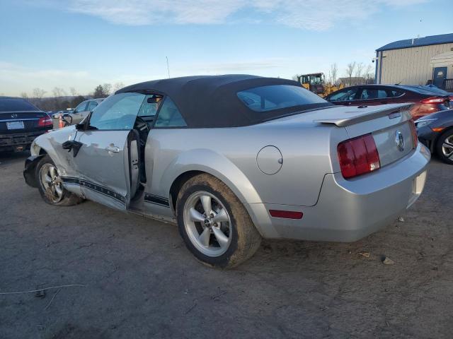 1ZVHT84N075196689 - 2007 FORD MUSTANG SILVER photo 2