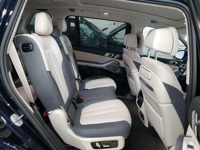 5UX33EM09R9U78808 - 2024 BMW X7 M60I BLUE photo 11