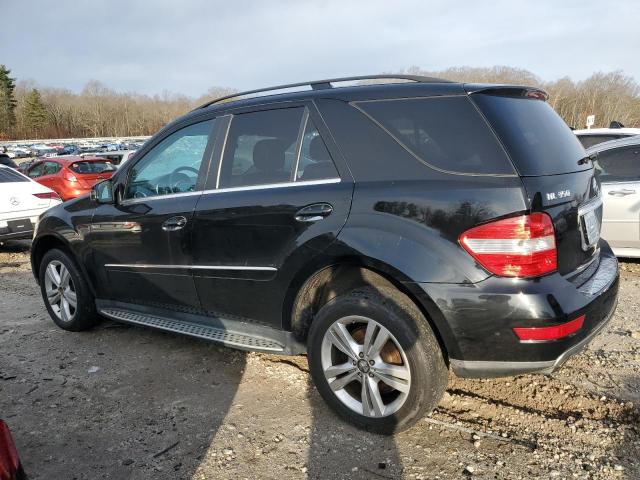 4JGBB8GBXBA630660 - 2011 MERCEDES-BENZ ML 350 4MATIC BLACK photo 2