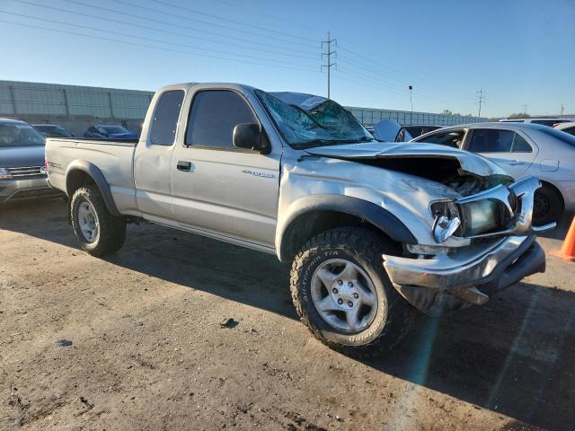 5TEWN72N03Z230963 - 2003 TOYOTA TACOMA XTRACAB SILVER photo 4
