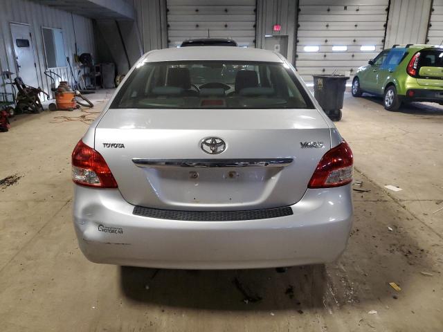 JTDBT4K3XA4076267 - 2010 TOYOTA YARIS SILVER photo 6