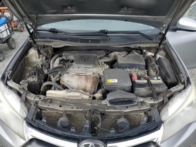4T1BF1FK2HU680828 - 2017 TOYOTA CAMRY LE SILVER photo 11