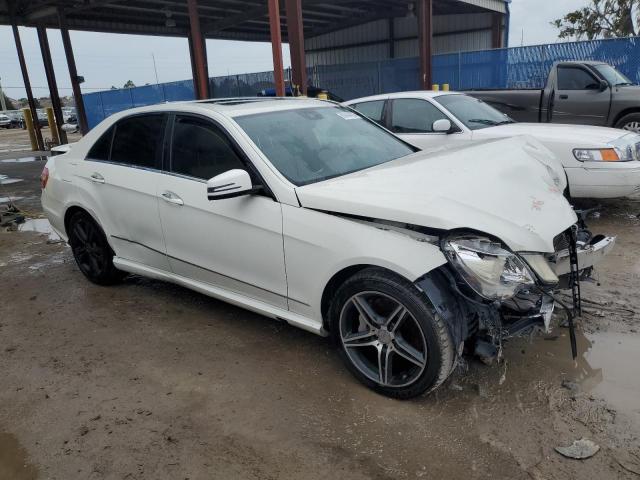 WDDHF7CB4AA090861 - 2010 MERCEDES-BENZ E 550 WHITE photo 4