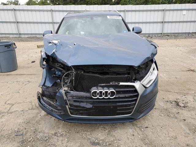 WA1ECCFS9JR018169 - 2018 AUDI Q3 PREMIUM Bleu photo 5