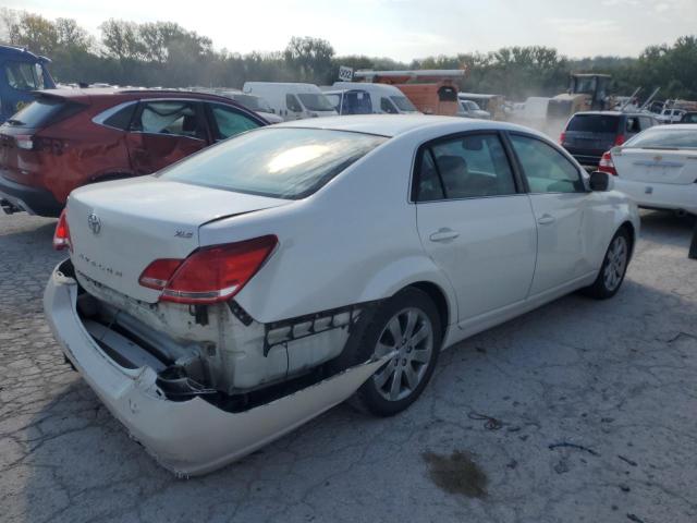 4T1BK36B06U114056 - 2006 TOYOTA AVALON XL WHITE photo 3