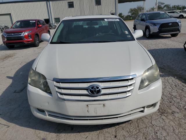 4T1BK36B06U114056 - 2006 TOYOTA AVALON XL WHITE photo 5