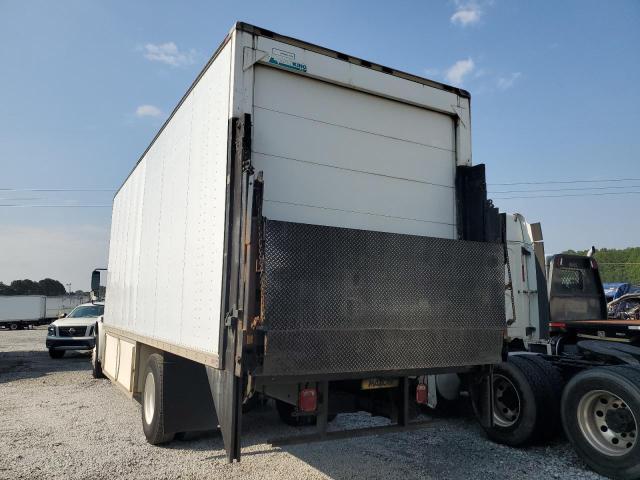 1FVACYCS04HN32870 - 2004 FREIGHTLINER M2 106 MEDIUM DUTY WHITE photo 2