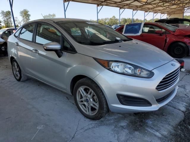 3FADP4BJ9KM147269 - 2019 FORD FIESTA SE ვერცხლისფერი ფოტო 4
