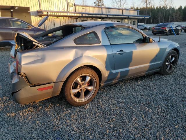 1ZVFT80NX55249473 - 2005 FORD MUSTANG BLUE photo 3