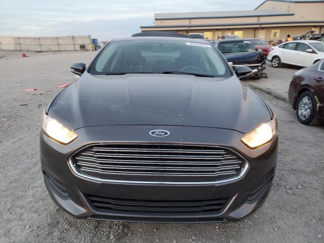 3FA6P0HD5GR326017 - 2016 FORD FUSION SE GRAY photo 5